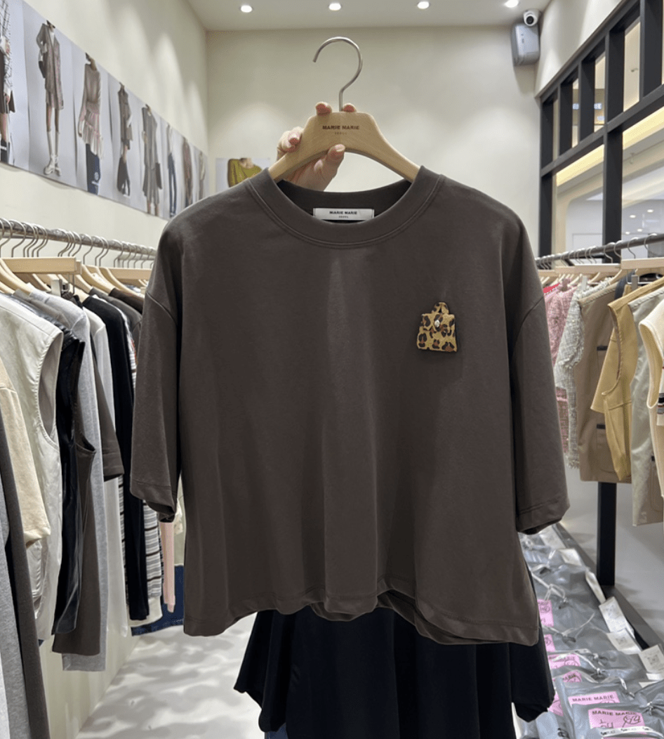 韓國直送Leopard Accent T-Shirt HLY & CHOCCICO