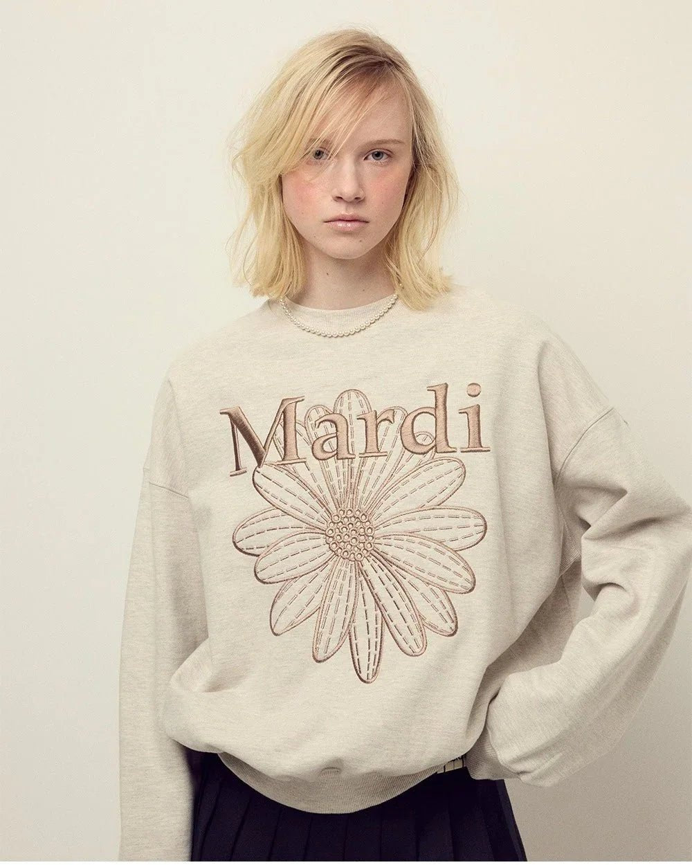 Mardi Sweatshirt Flowermardi Needlework - HLY & CHOCCICO