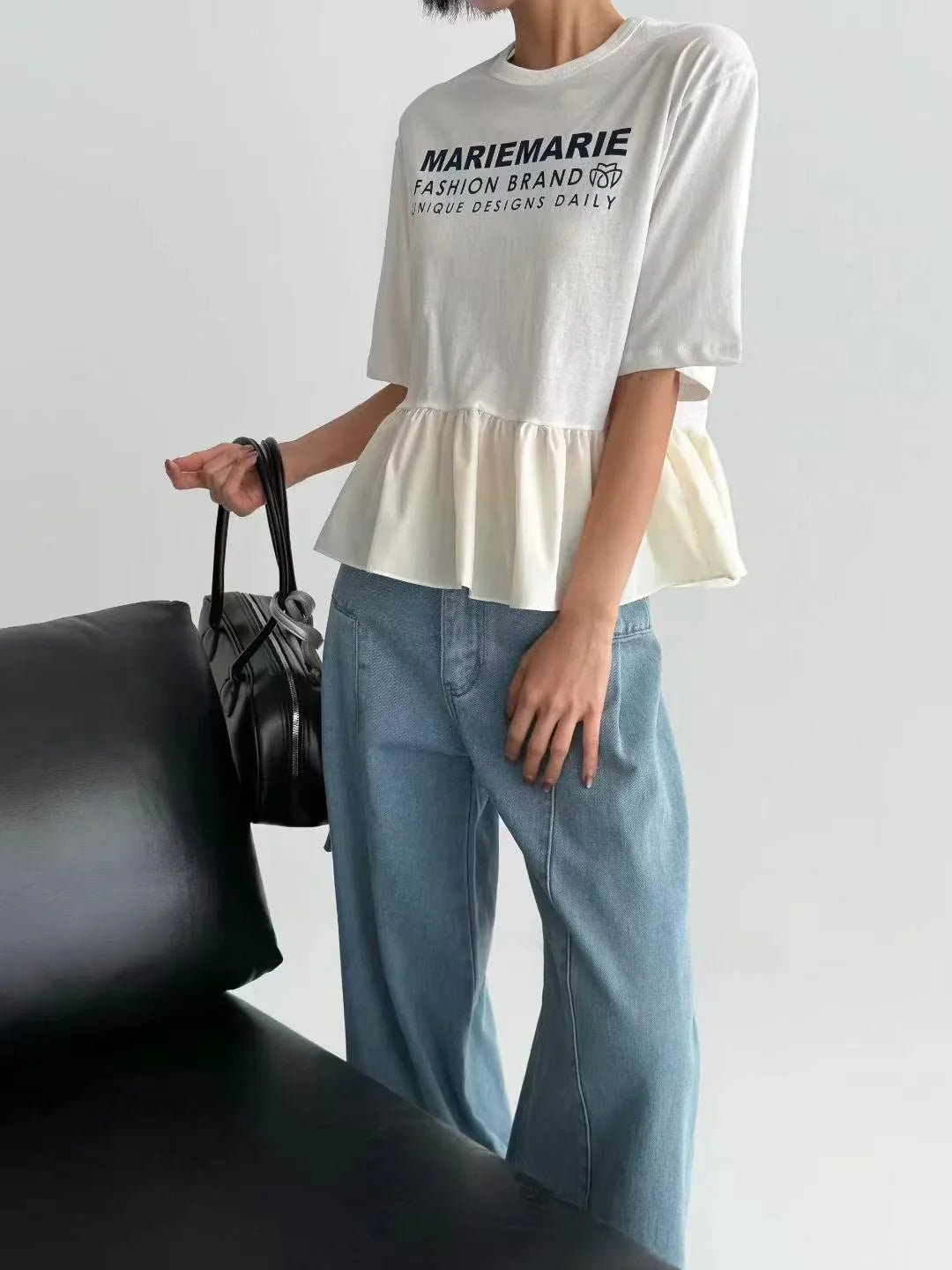 韓國直送MARIE Ruffled Hem Tee - HLY & CHOCCICO