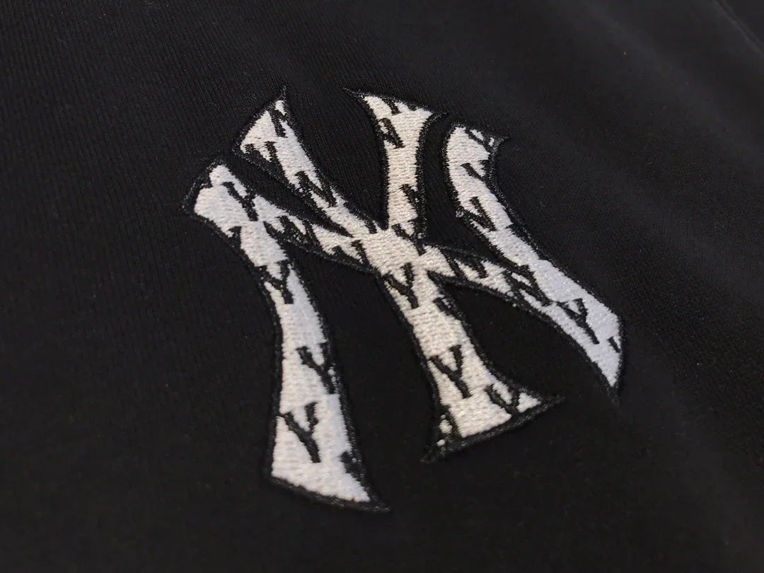 MLB Knit Unisex Sweatshirt - HLY & CHOCCICO