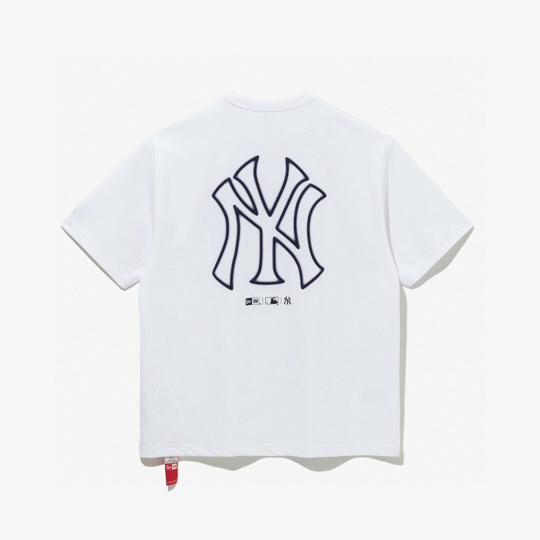 New Era Yankees Neon Logo Tee - HLY & CHOCCICO