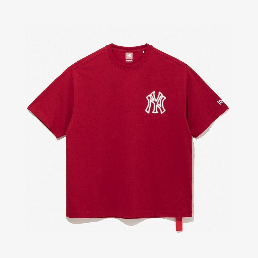 New Era Yankees Neon Logo Tee - HLY & CHOCCICO