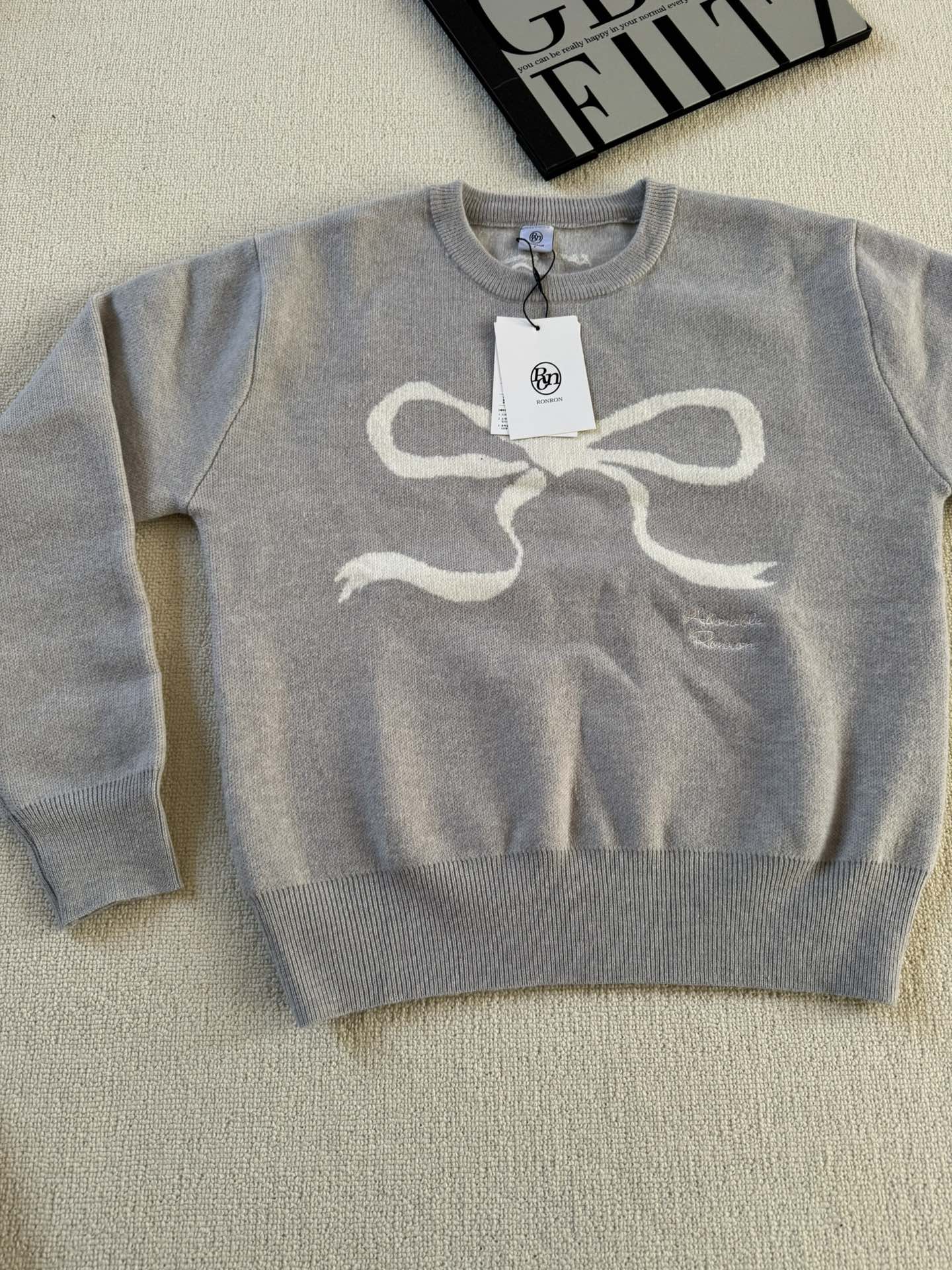 韓國潮牌RonRon 💕HEART RIBBON JACQUARD KNIT - HLY & CHOCCICO