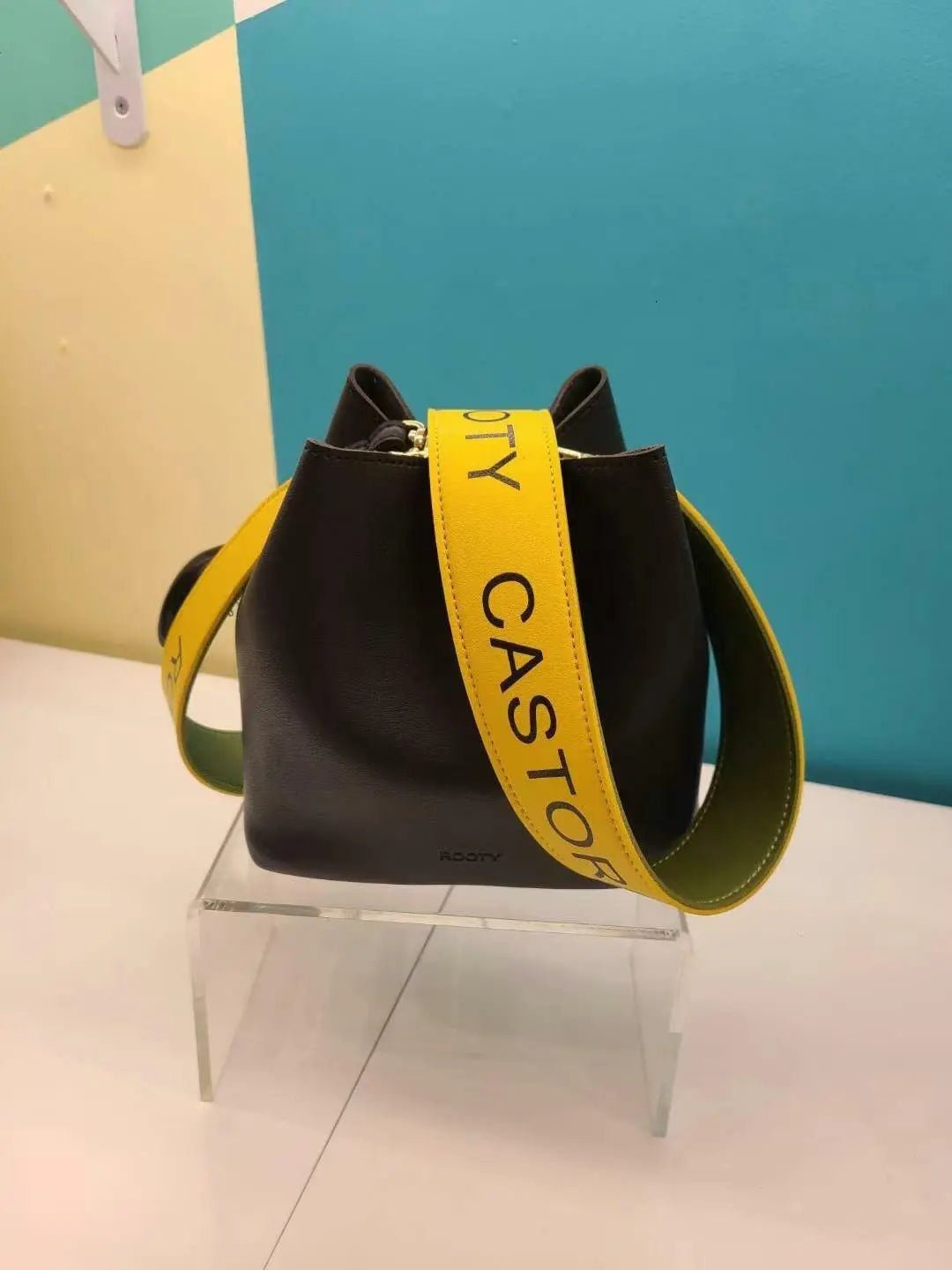 🇰🇷韓國直送🇰🇷 Rooty 撞色背帶二用水桶包 |8色 HLY & CHOCCICO