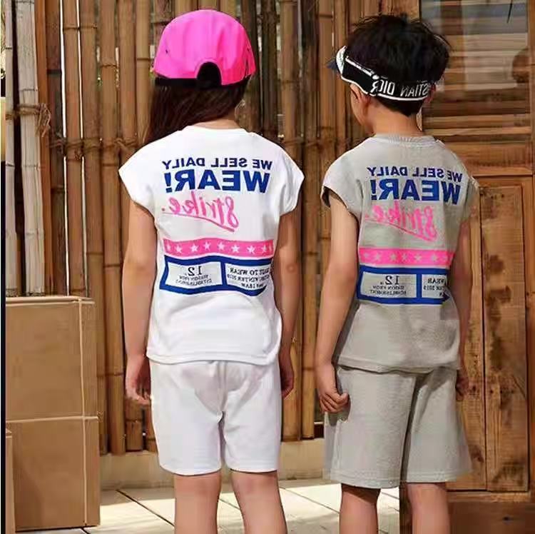 韓國南大門Strike Graphic Tee & Shorts Kids Set - HLY & CHOCCICO