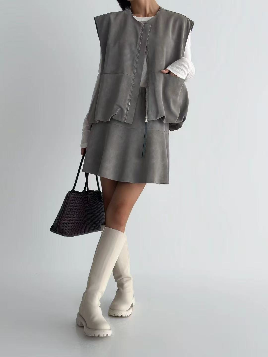 韓國直送Suede Zip-Up Vest / A-Line Suede Skirt - HLY & CHOCCICO