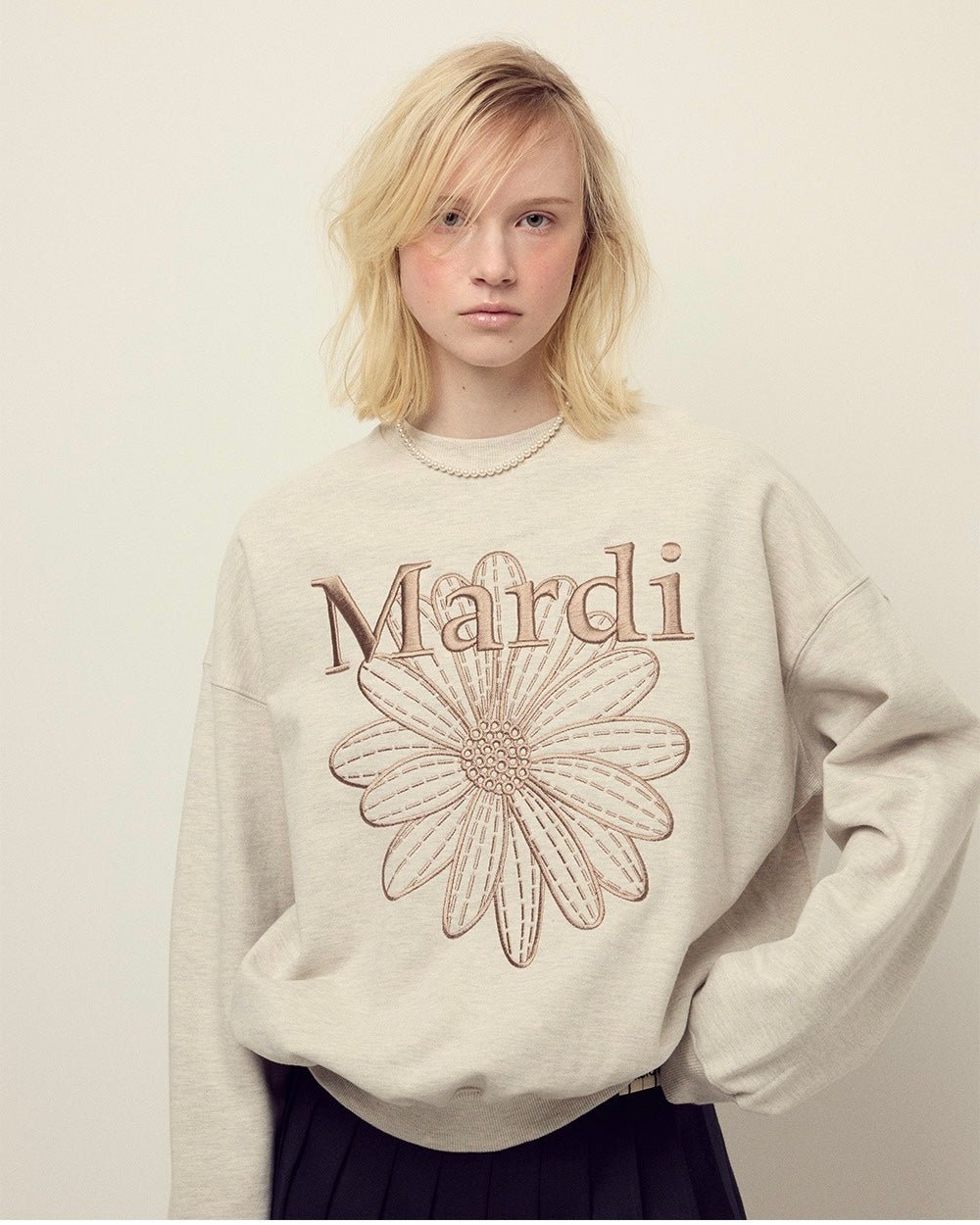 Sweatshirt Flowermardi Needlework - HLY & CHOCCICO