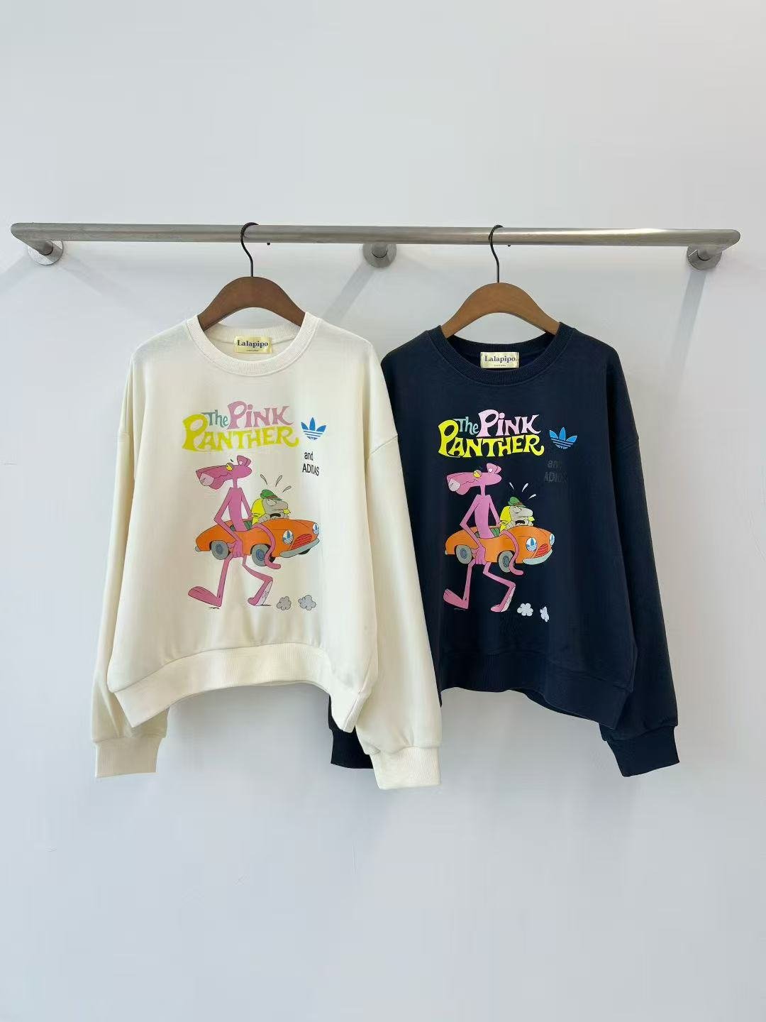韓國直送The Pink Panther Graphic Sweatshirt HLY & CHOCCICO