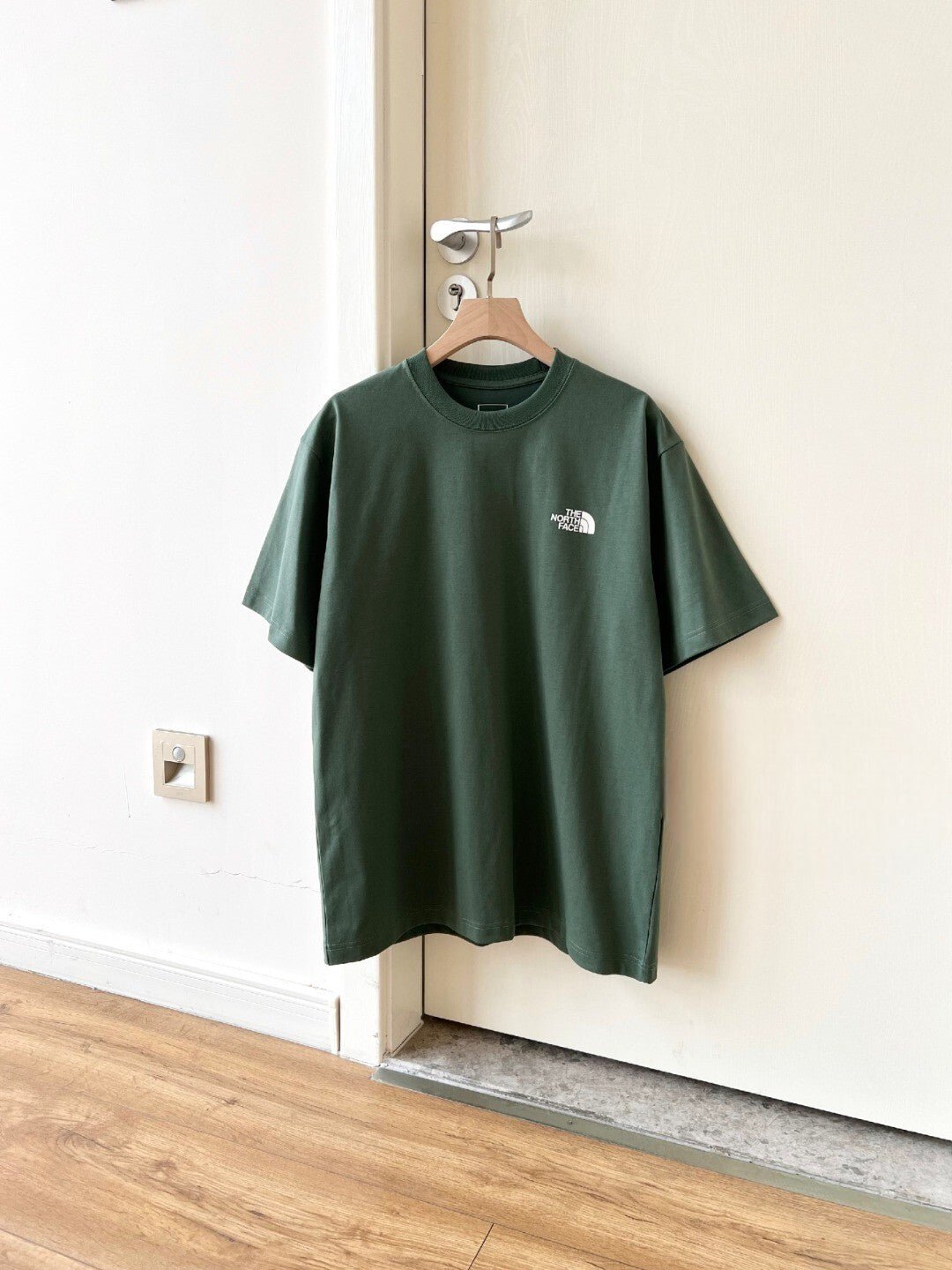 TNF Back Square Traverse Tee - HLY & CHOCCICO