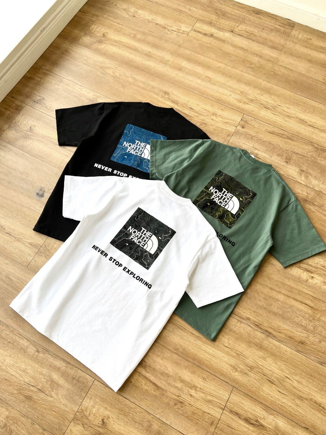 TNF Back Square Traverse Tee - HLY & CHOCCICO