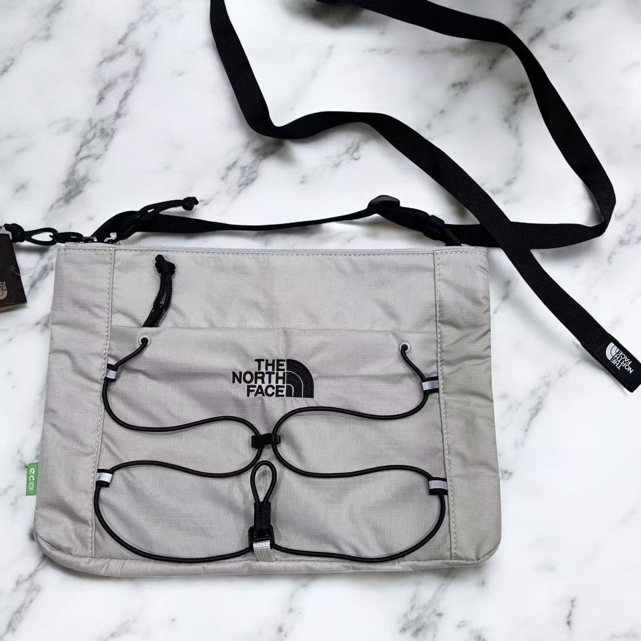 TNF BOREALIS SLIM CROSS BAG - HLY & CHOCCICO