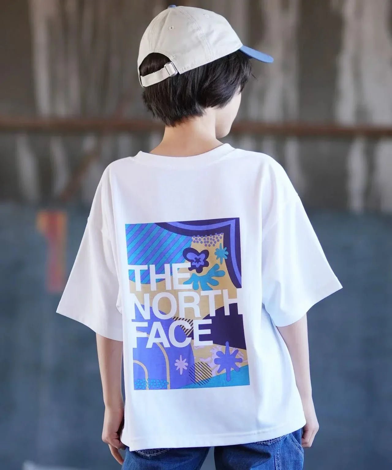 TNF Kids Graphic Wide Tee - HLY & CHOCCICO