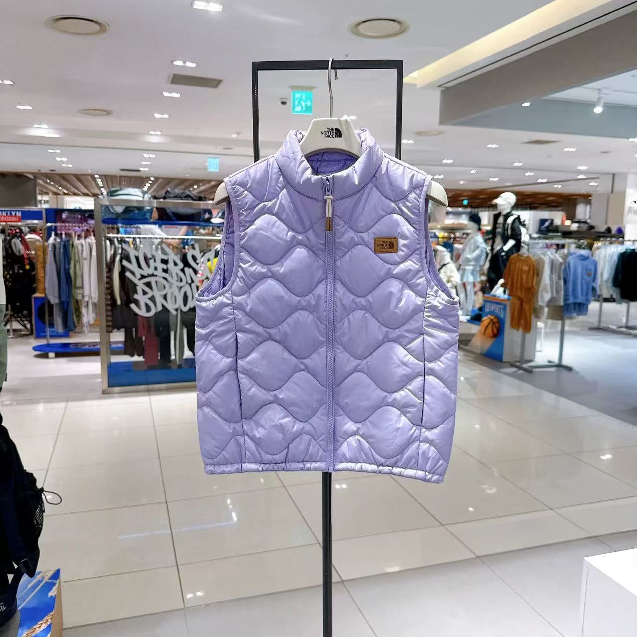 TNF Kids Milo Hoodies Eco 輕身夾棉防風保暖背心 - HLY & CHOCCICO