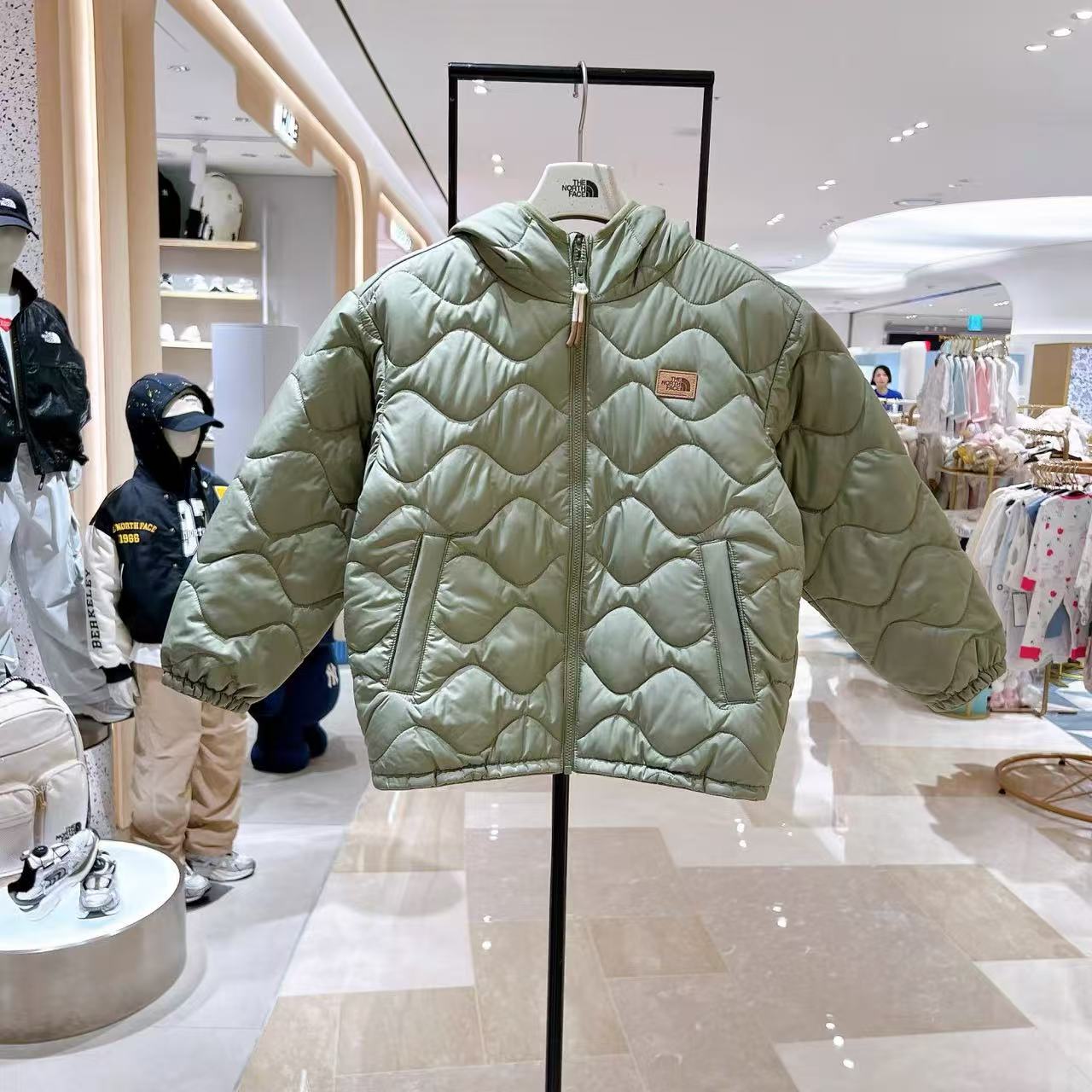 TNF Kids Milo Hoodies Eco 輕身夾棉帶帽防風保暖外套 - HLY & CHOCCICO