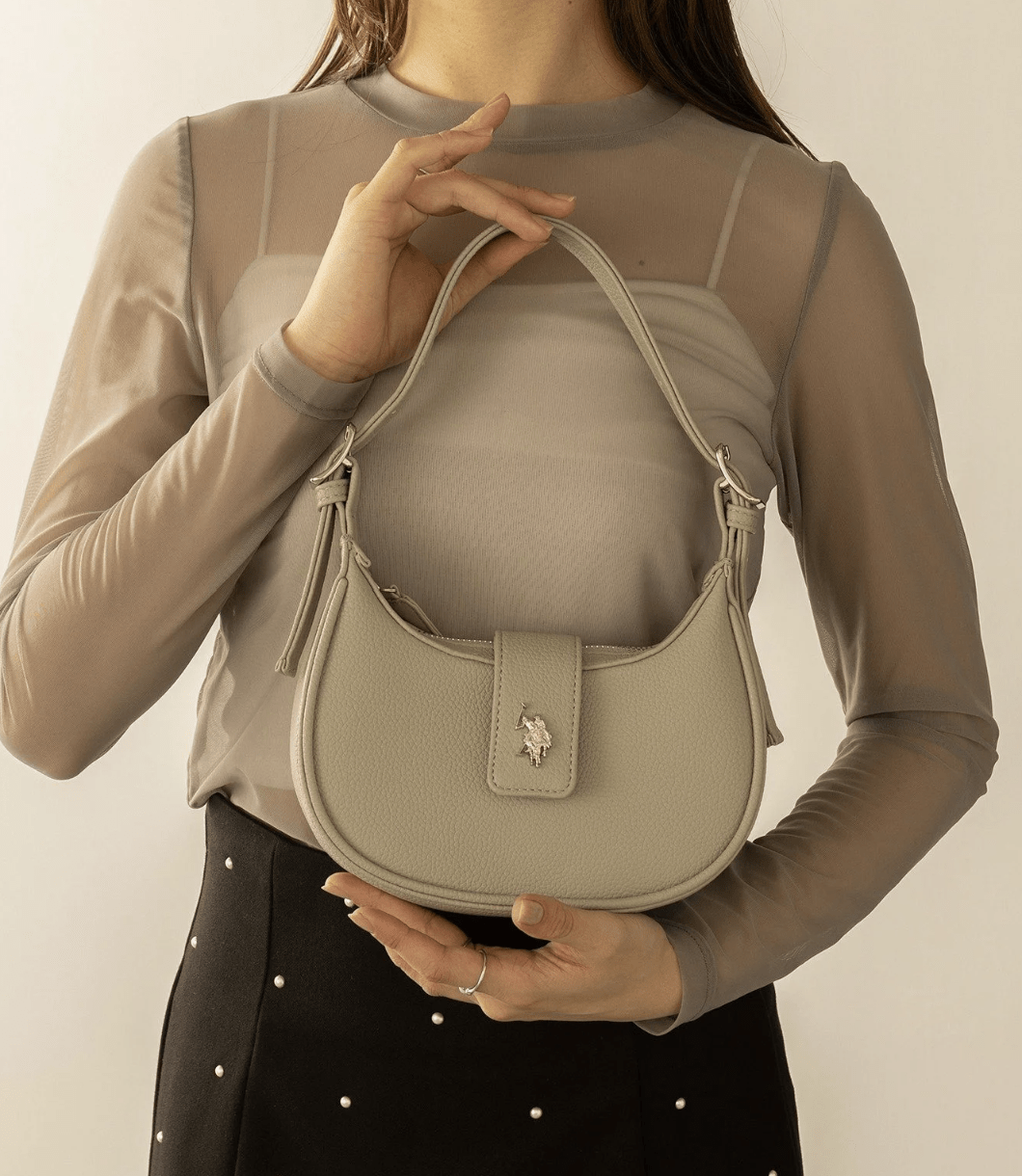 日本直送🌟U.S. POLO ASSN.Half Moon Shoulder Bag 🌟 - HLY & CHOCCICO