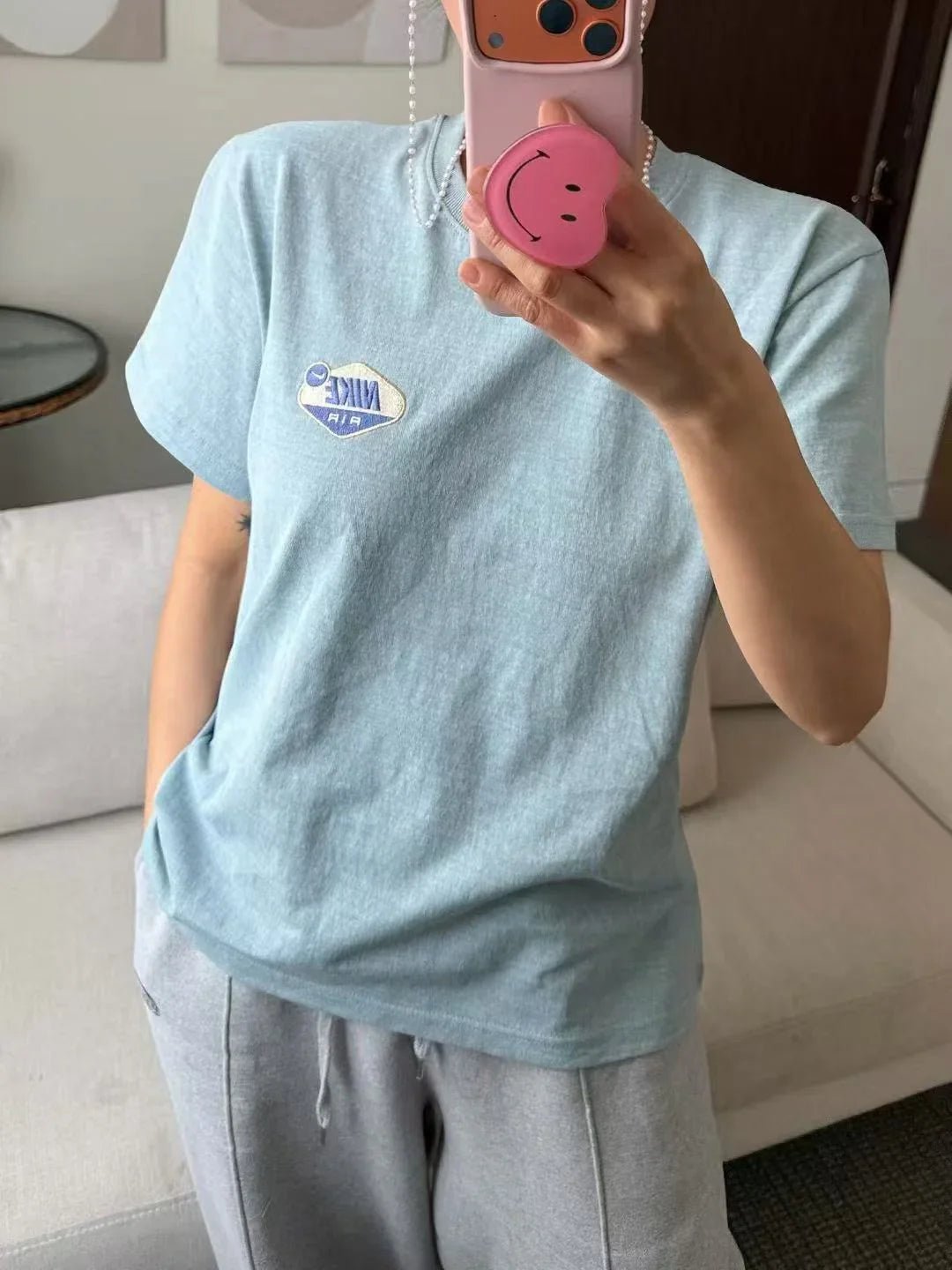 韓國直送Vintage Embroidered Tee - HLY & CHOCCICO