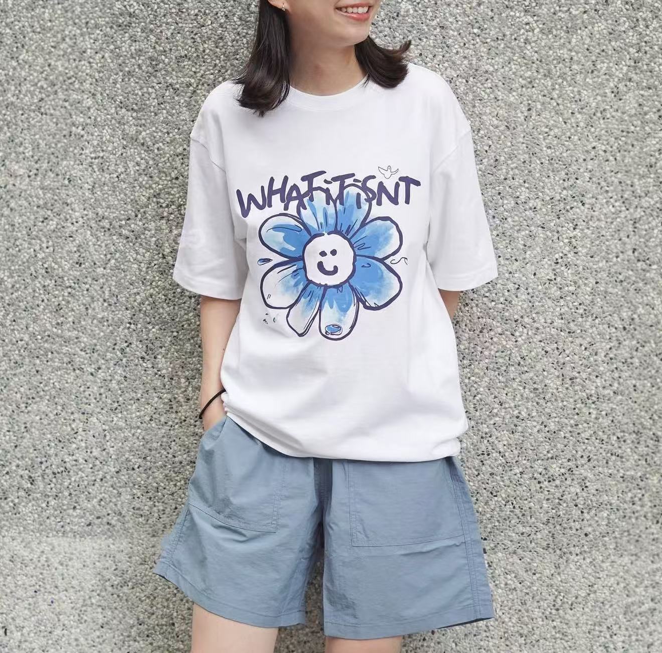 韓國直送What it isNt Flory Graphic Tee - HLY & CHOCCICO