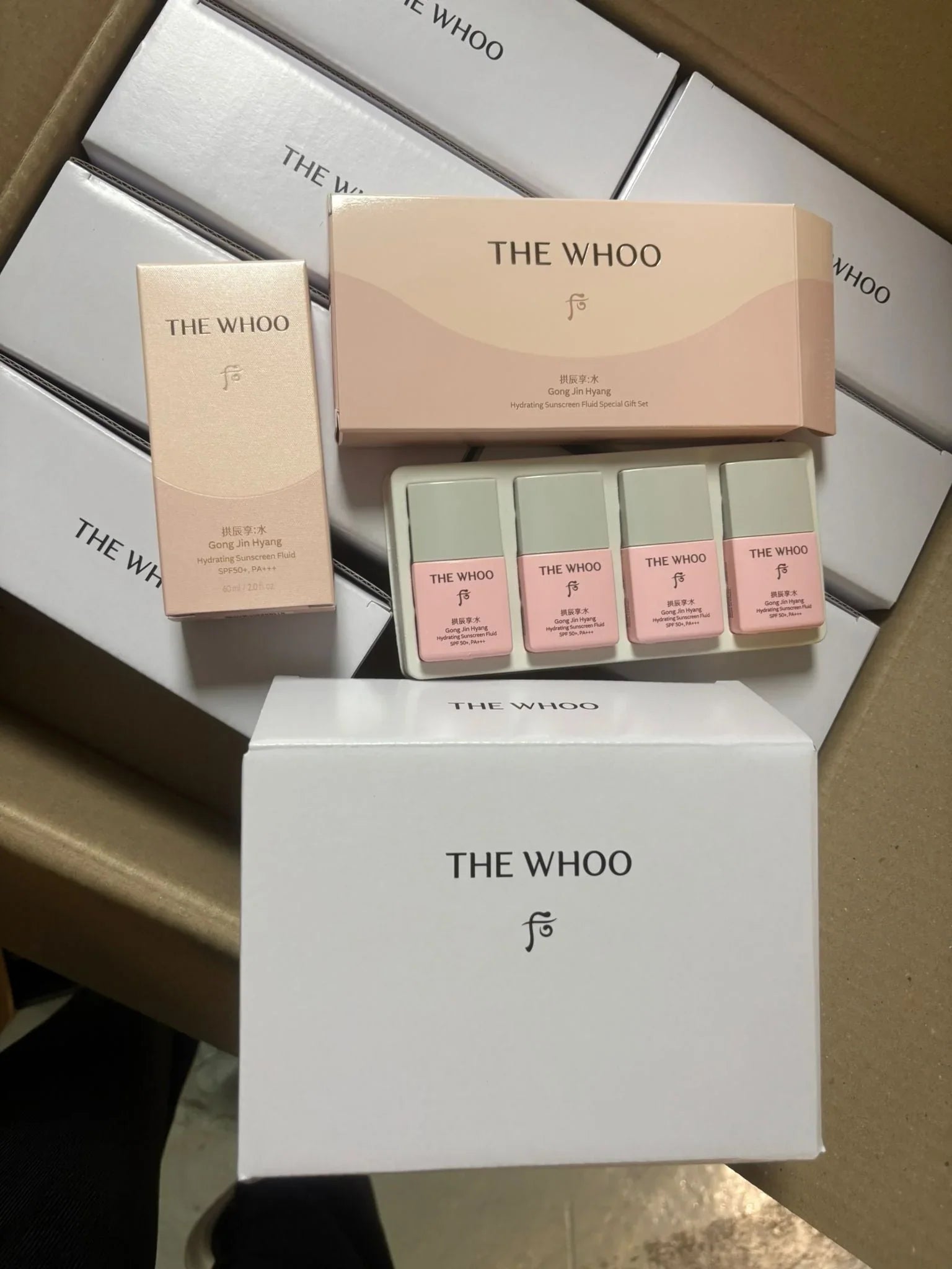 韓國 WHOO 后 拱辰享水妍防曬霜套組(60ml+13ml*4) - HLY & CHOCCICO
