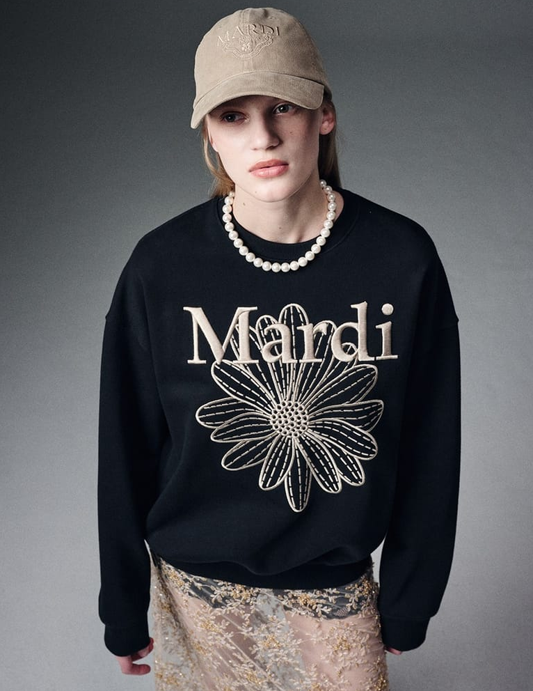 Mardi Sweatshirt Flowermardi Needlework - HLY & CHOCCICO