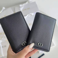 CD 經典荔枝紋皮革積分對換卡包 - HLY & CHOCCICO