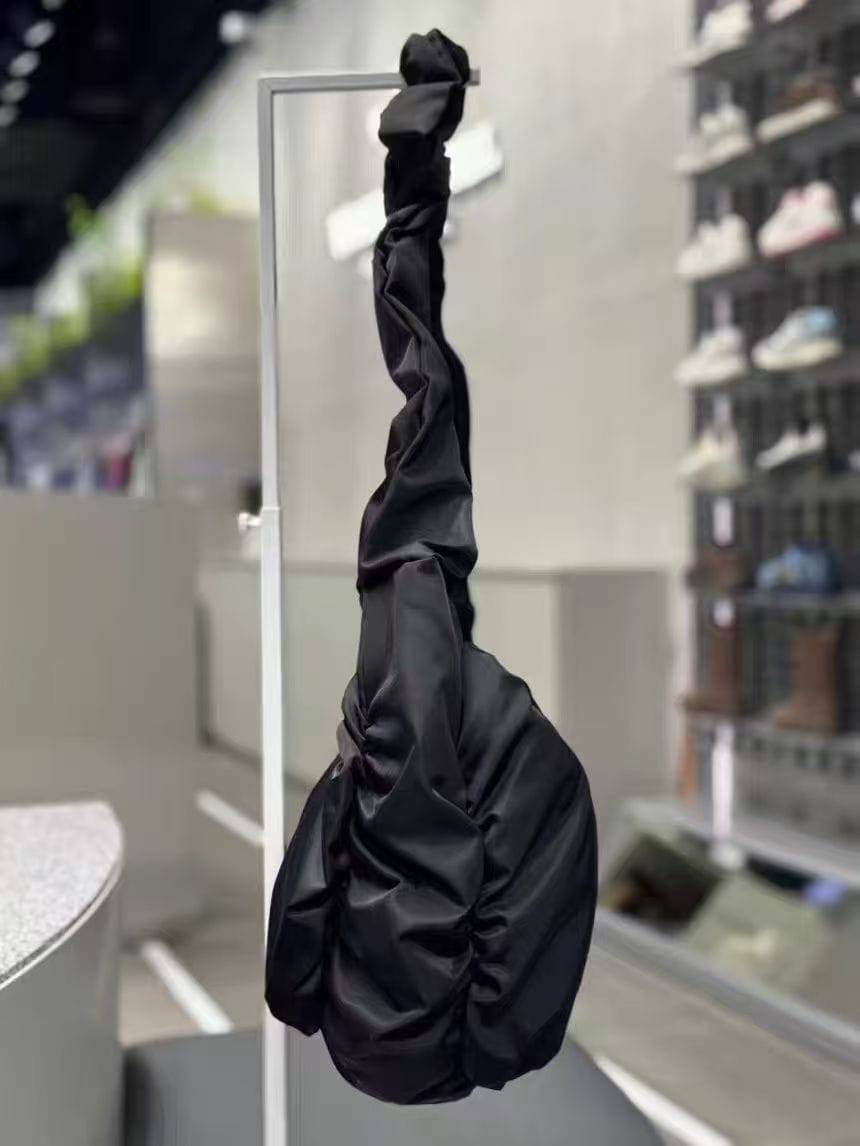 TNF BONNEY HOBO BAG L - HLY & CHOCCICO