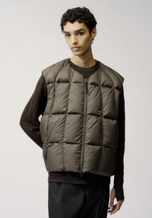 Goldwin O Three Dimensional Down Light  Vest - HLY &amp; CHOCCICO