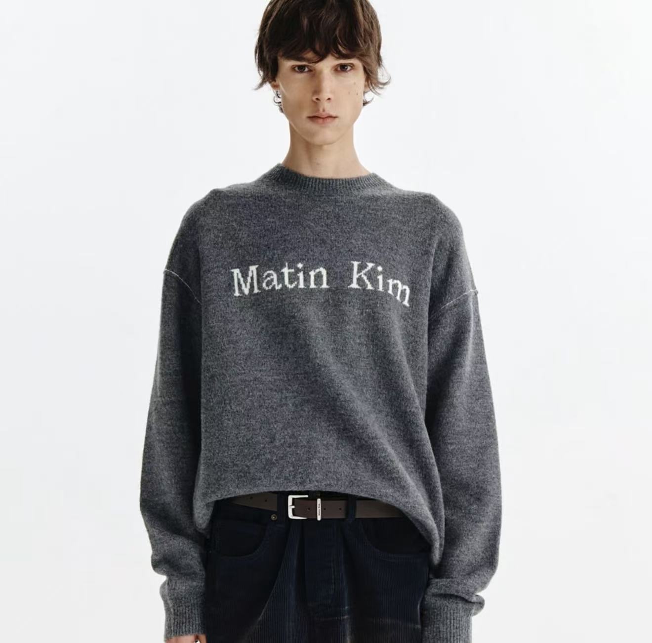 MATIN KIM  COLOR LINE POINT LOGO KNIT PULLOVER