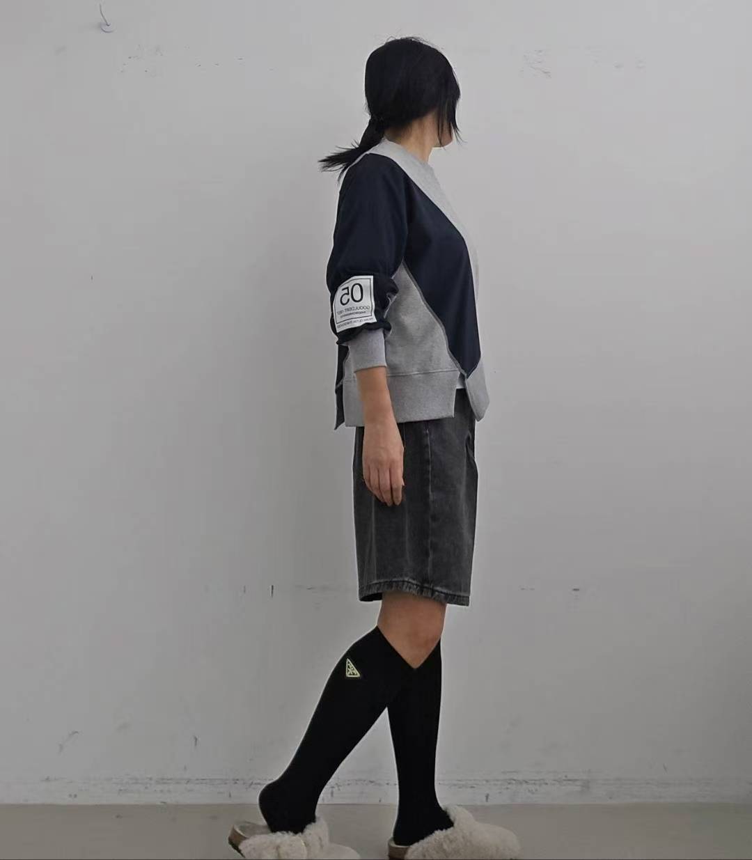韓國直送Asymmetrical Chic Sweatshirt - HLY & CHOCCICO