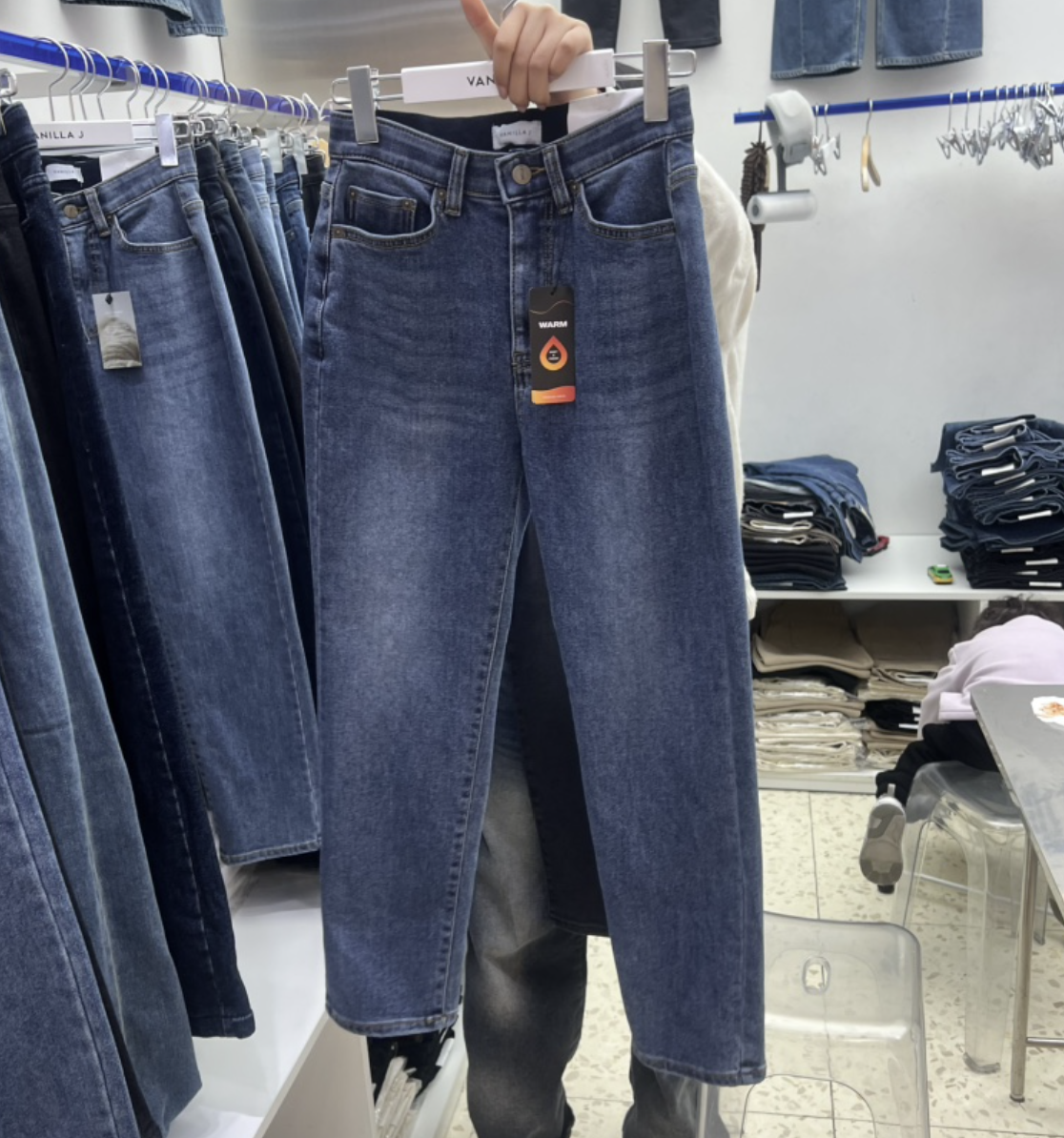 韓國直送Slim-Fit Wide-Leg Jeans - HLY & CHOCCICO