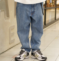 BMS Loose and Simple Denim jeans