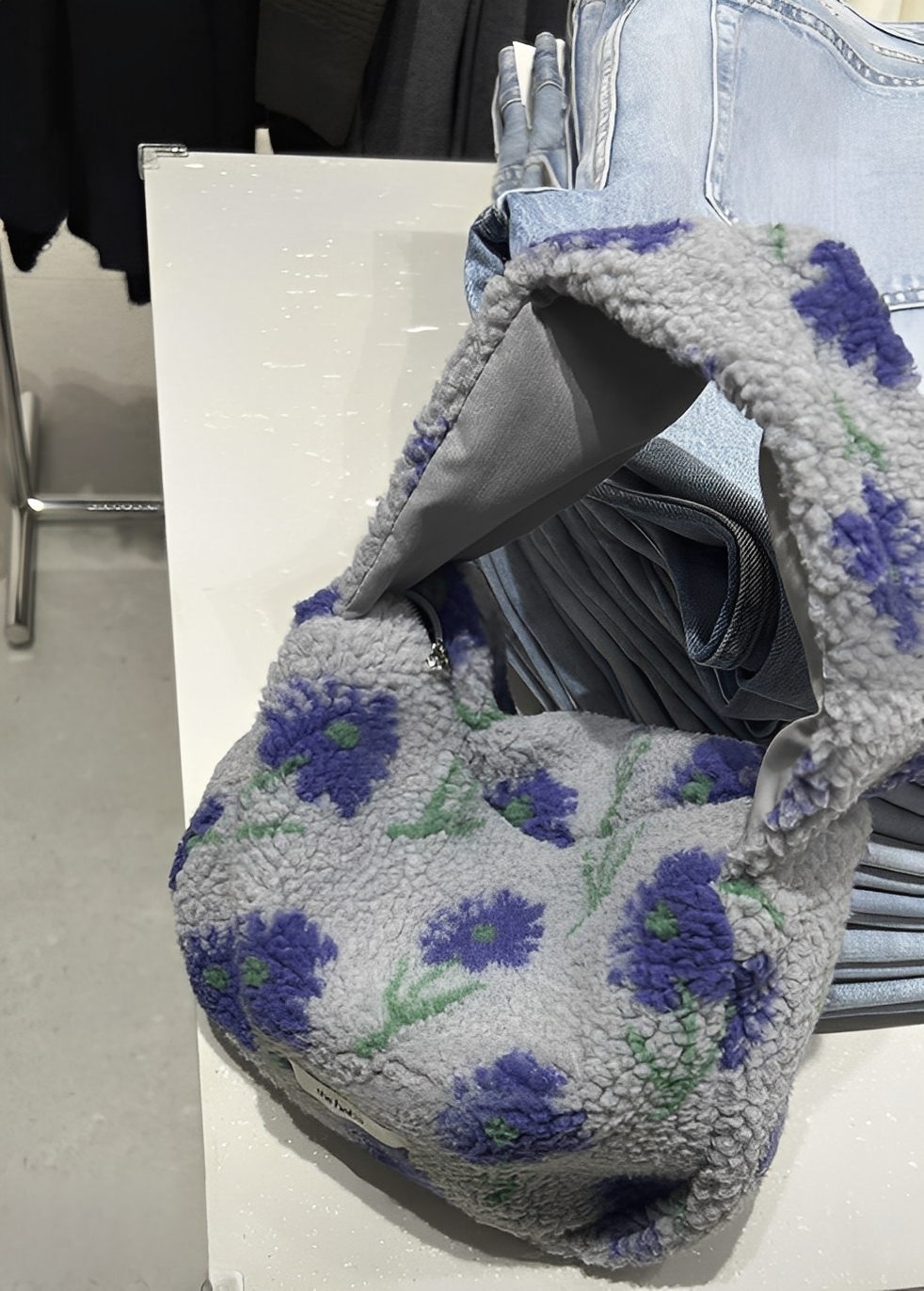 韓國直送Floral Fleece Tote Bag