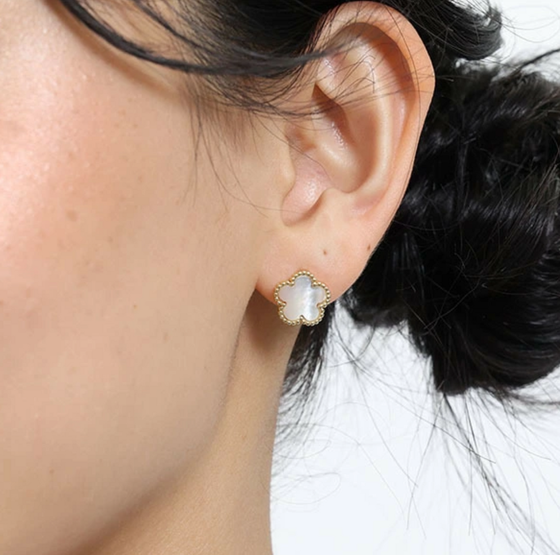 Japan Direct MARY QUANT Classic Flower Earrings / Necklace