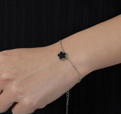 日本直送MARY QUANT Classic Flower Bracelet
