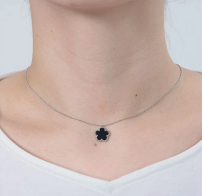日本直送MARY QUANT Classic Flower Earrings / Necklace
