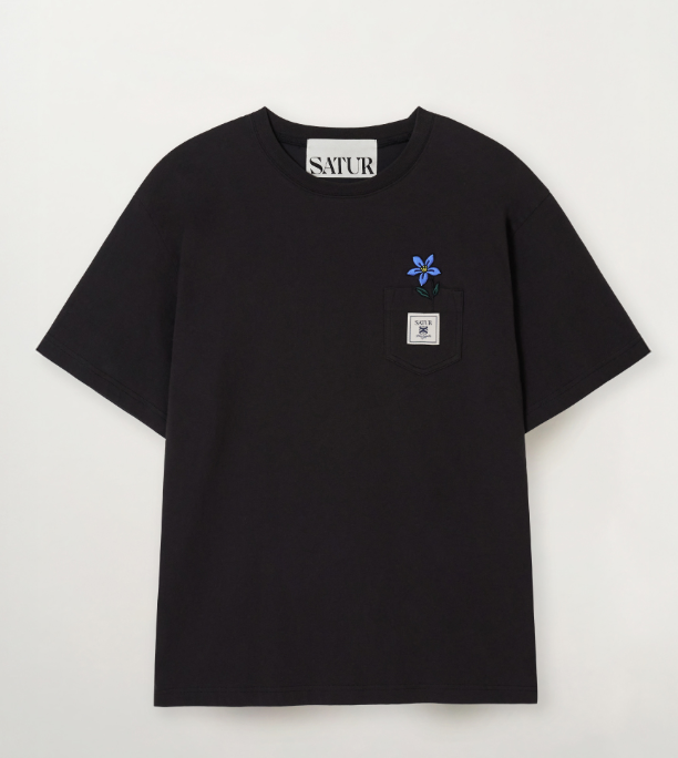 Korea Satur Flower Pocket Tee