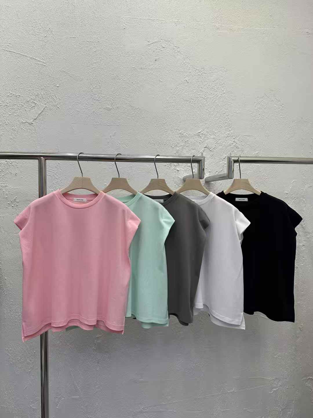 韓國直送Padded-Look Boxy Muscle Tee