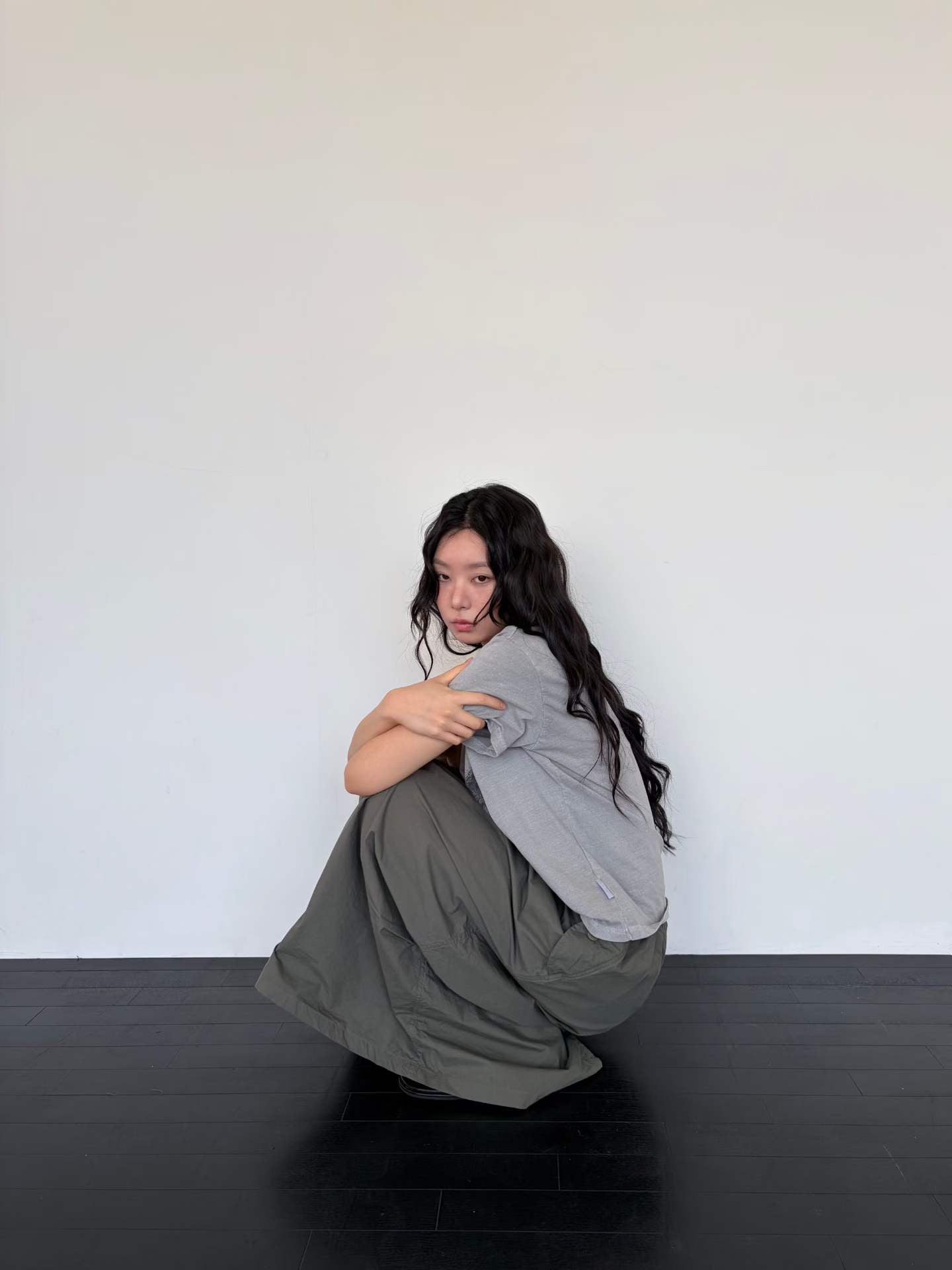 Korean Direct Delivery Tracks "Inverted Graphic Tee / Skirt