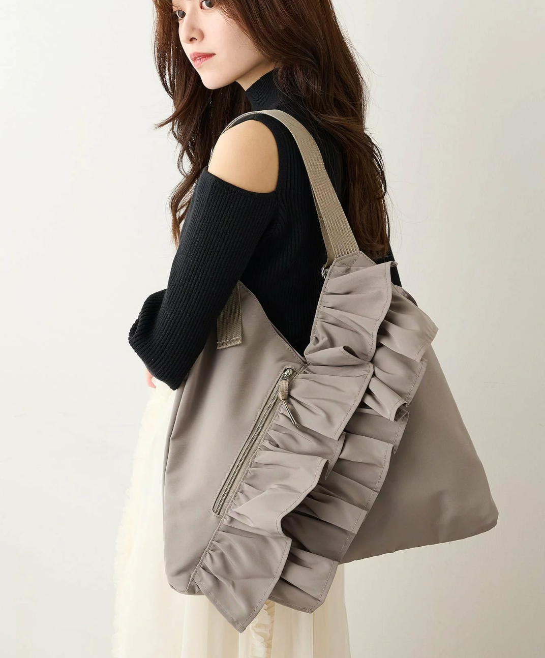 🌟Limited stock, available while supplies last🌟Direct from Japan: Fill -trimmed V -cut tote bag