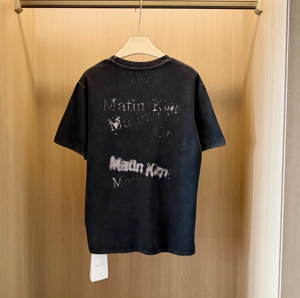 Matin Kim Pigment Graffiti Logo Tee