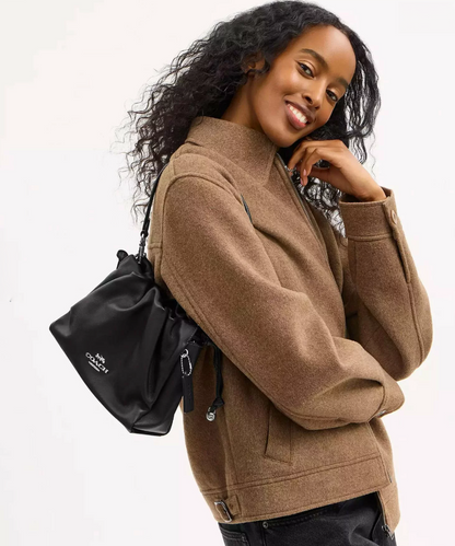 日本直送Coach Faye Drawstring Bag