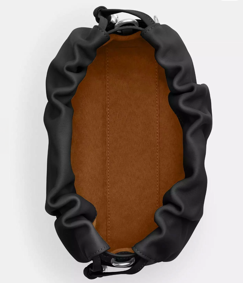 日本直送Coach Faye Drawstring Bag