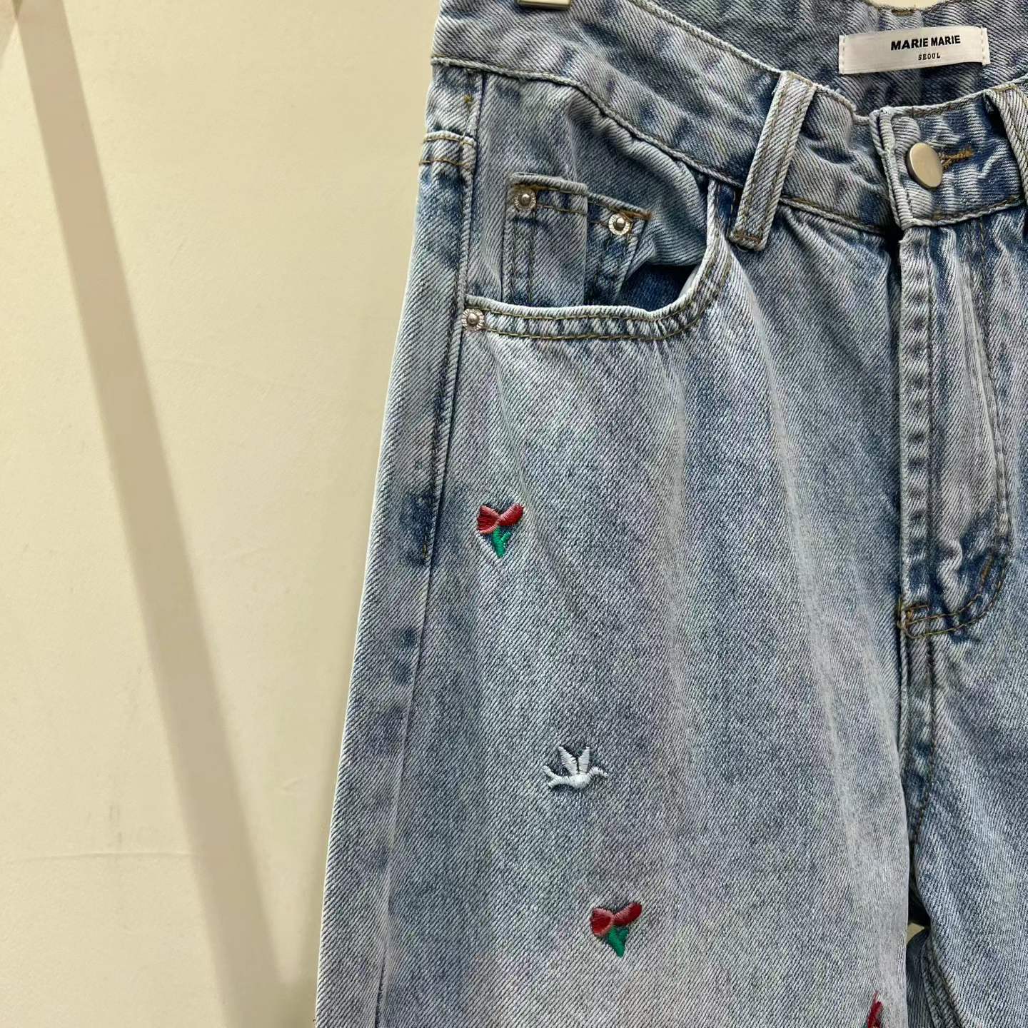 韓國直送Marie Sweetie Embroidered Wide-Leg Jeans