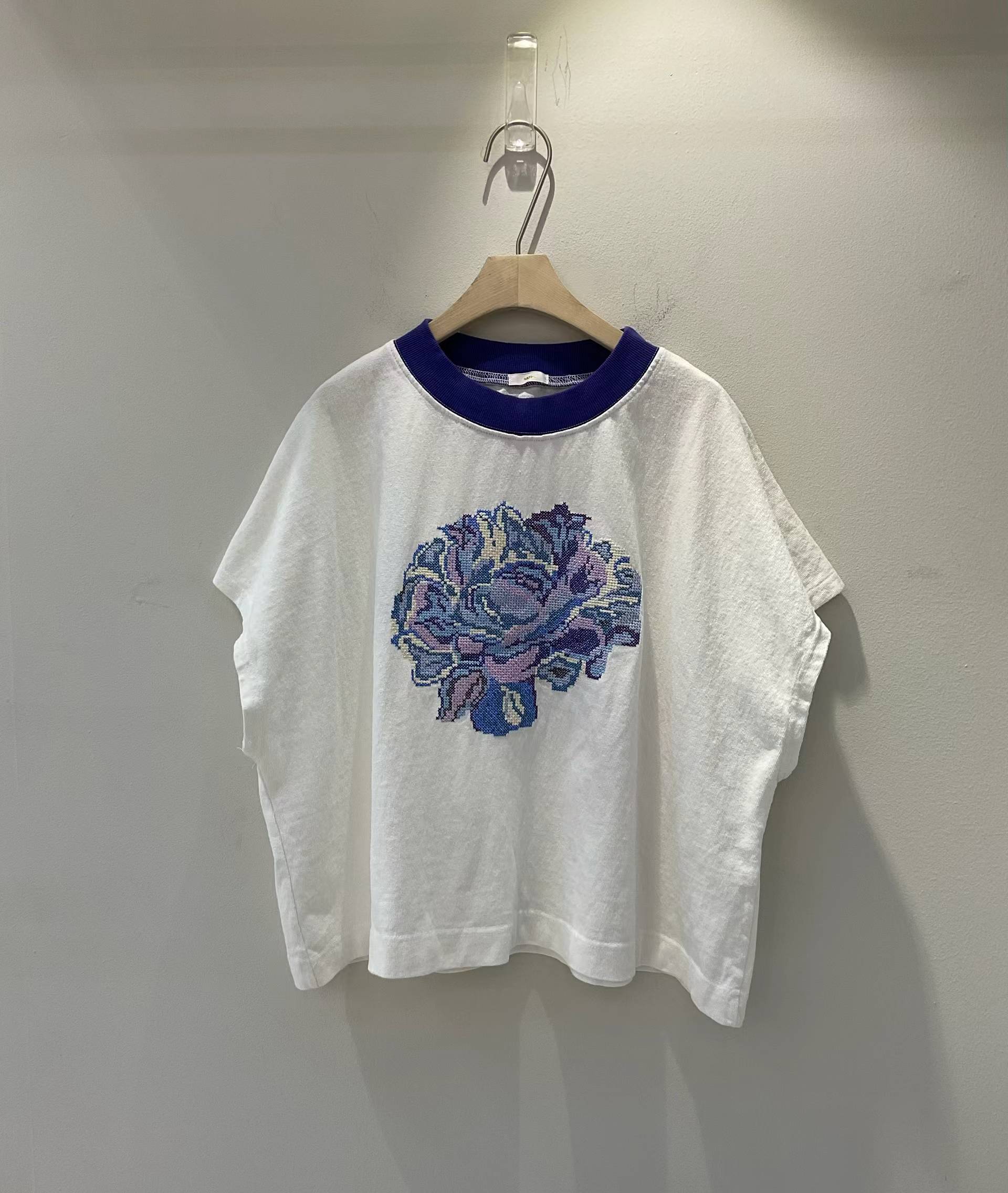 韓國直送Pixel Bloom Tee