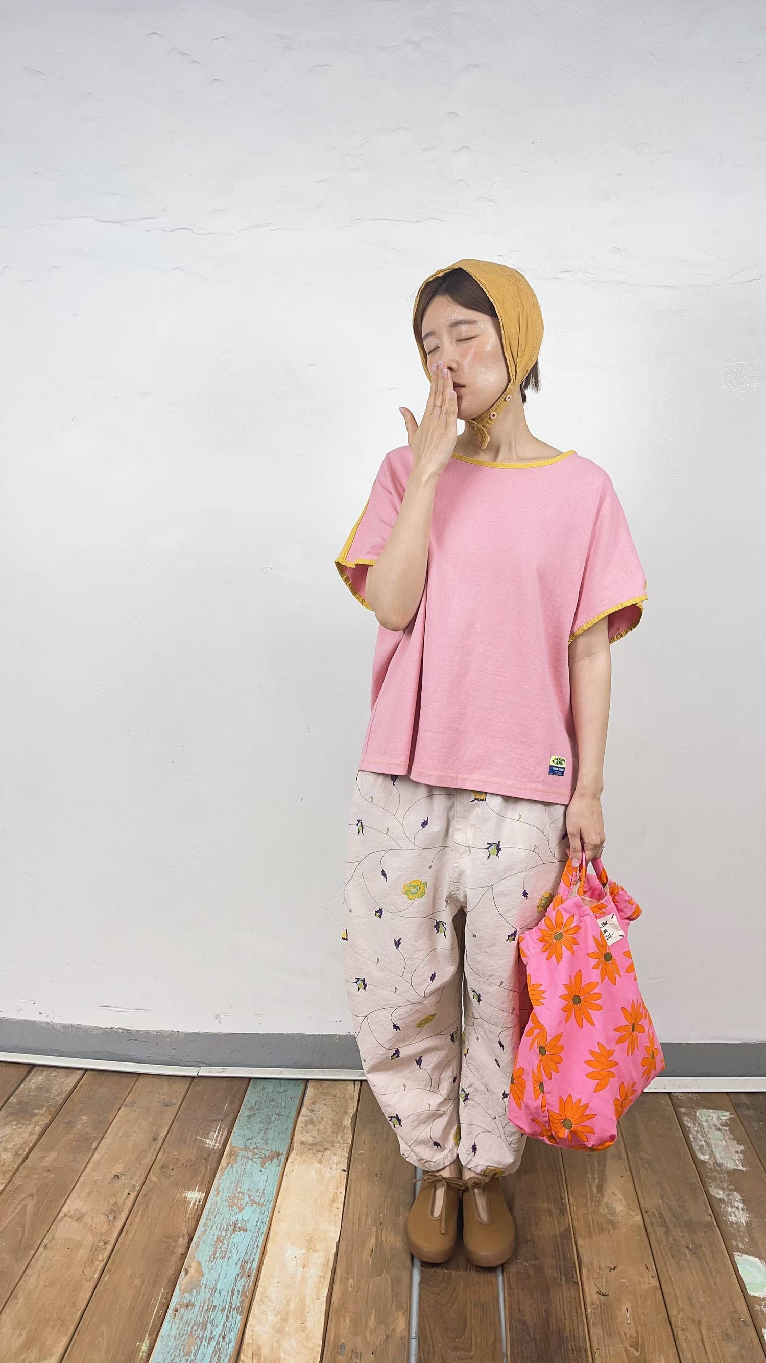 Korean Direct Delivery Contrast Piping Boxy Tee