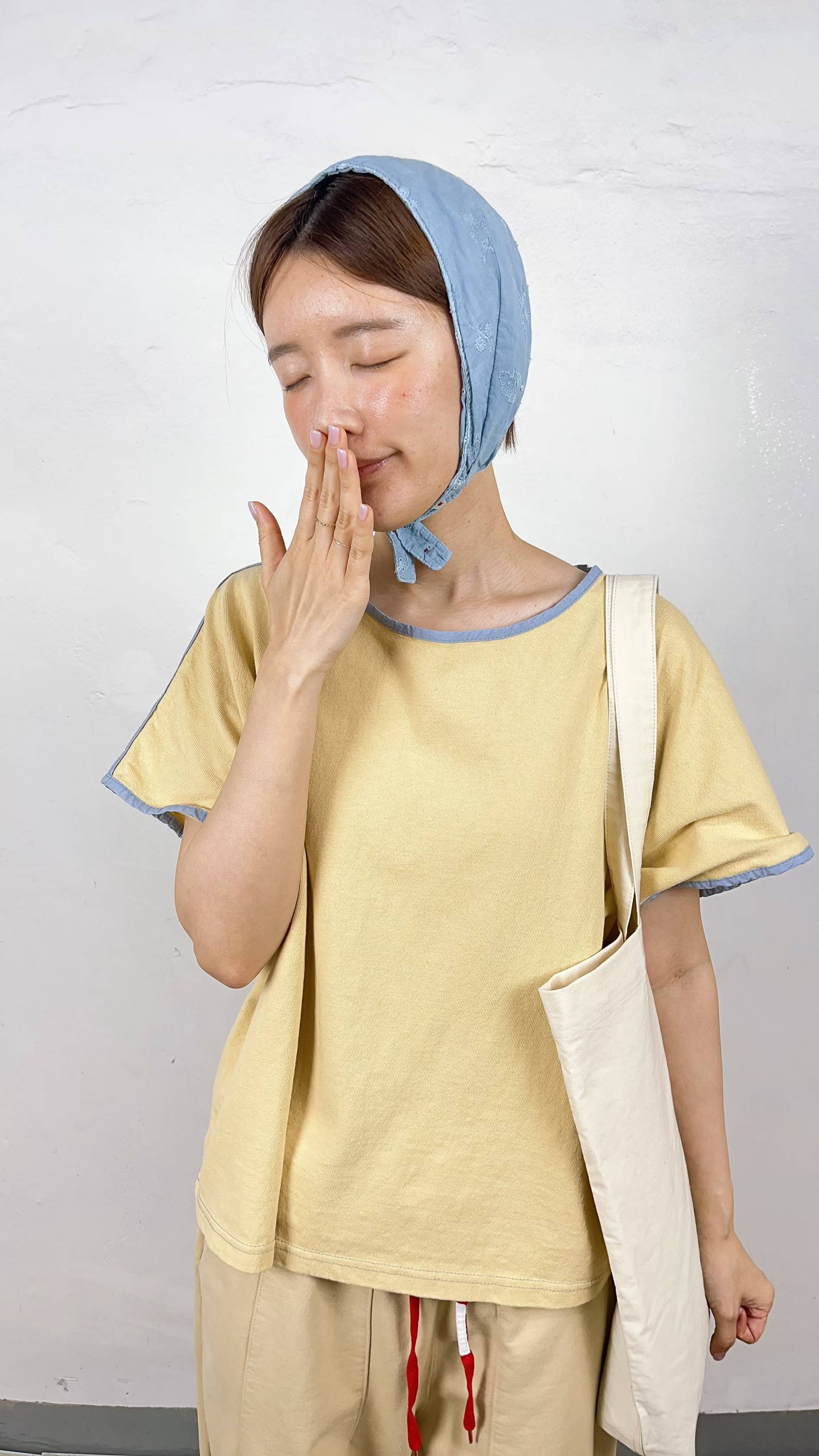 Korean Direct Delivery Contrast Piping Boxy Tee