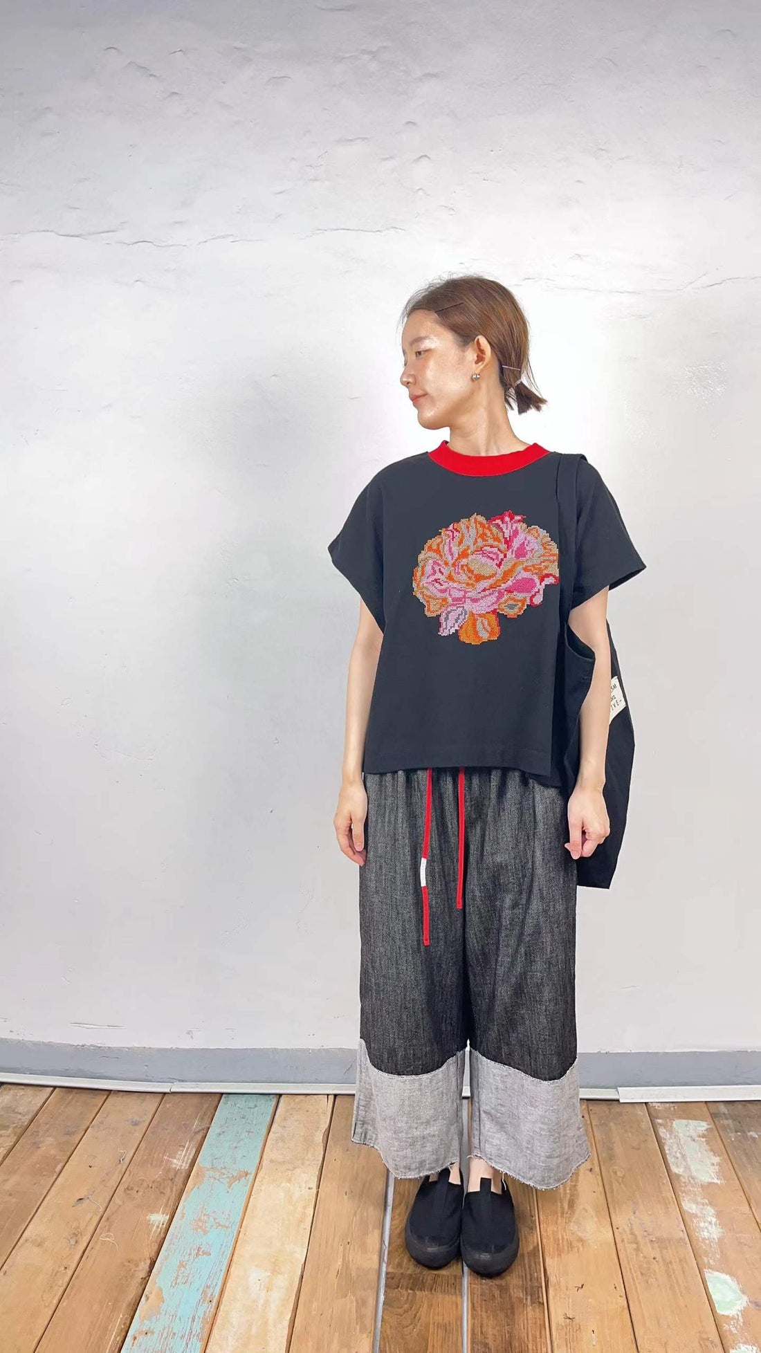 韓國直送Pixel Bloom Tee ✅🖤 黑色 ( 現貨 1 )