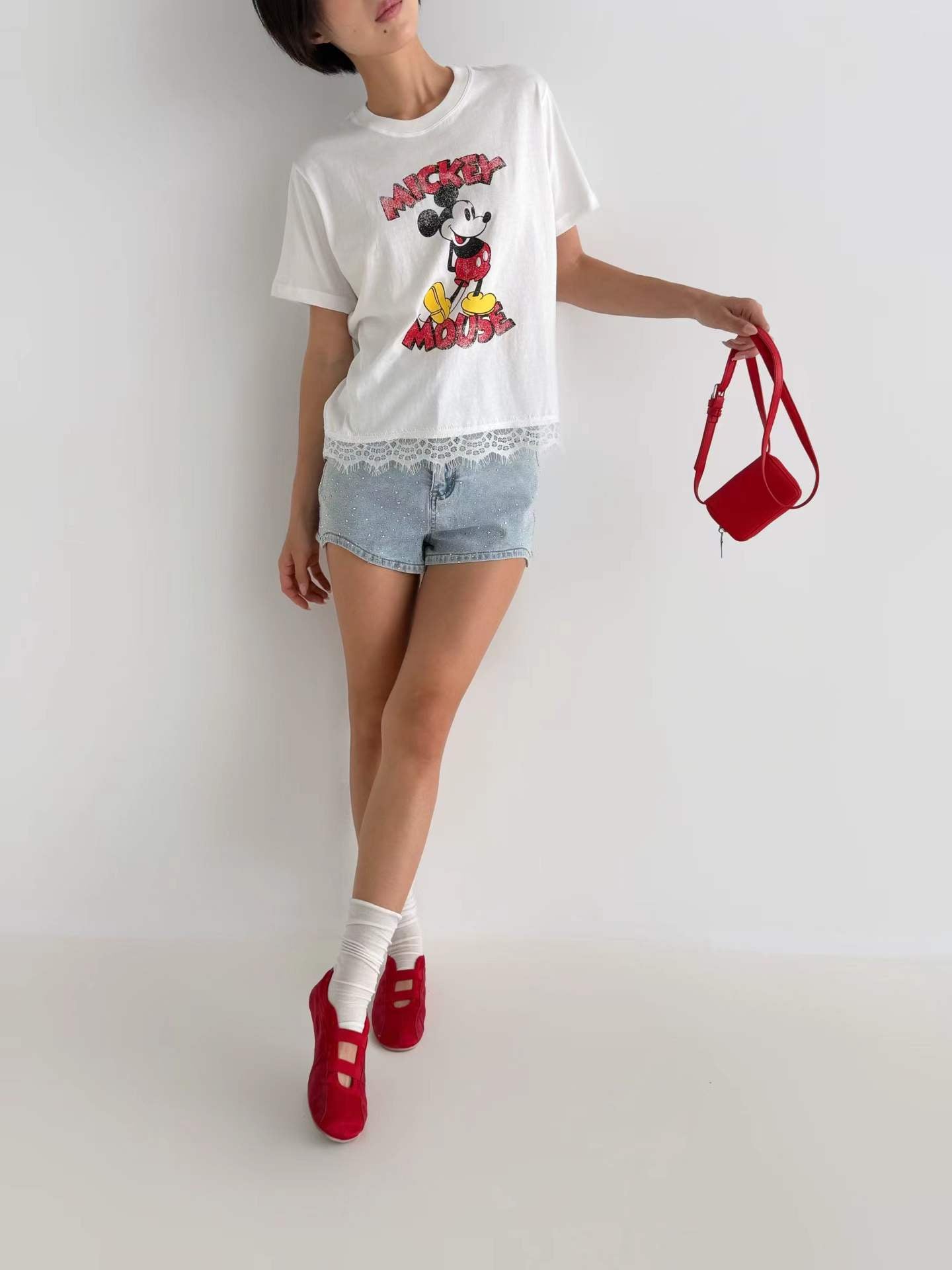 韓國直送Lace-Trimmed Mickey Chic Tee