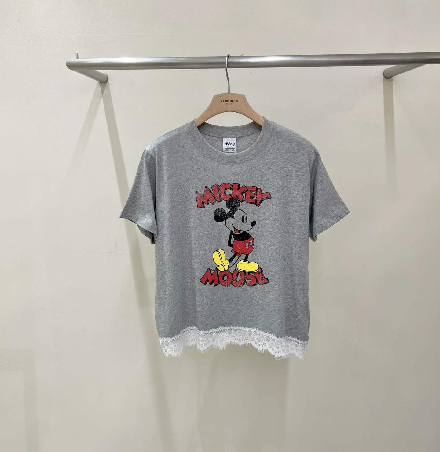 韓國直送Lace-Trimmed Mickey Chic Tee
