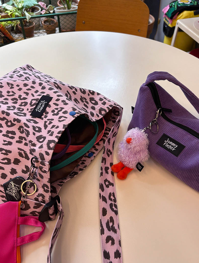韓國直送Jammyfinger Leopard Tumbler Cross Bag