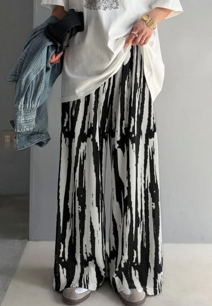 日本直送Patterned Fine Pleated Pants